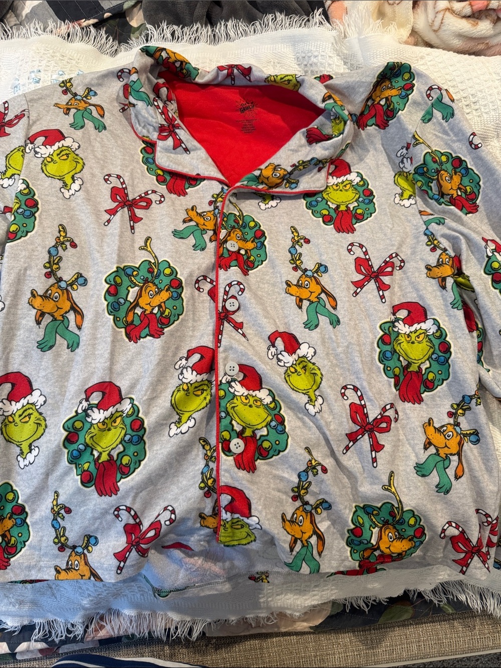 Women’s Holiday Grinch Button-Up Pajama Set - Gray/Red